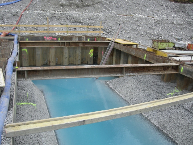 Grundwasserabsenkung in Baugrube mit Spundwänden